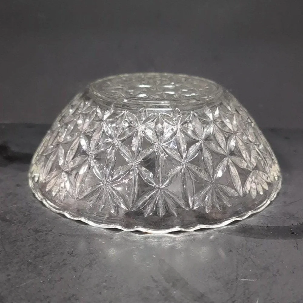 Pressed‎ Glass Petal Design Clear Serving Bowl, Replacement Vintage Glassware